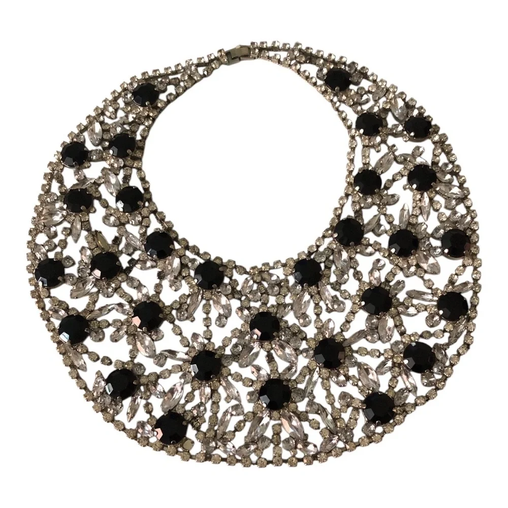 Elegant Black and Silver Statement Necklace - Picture 2 of 4